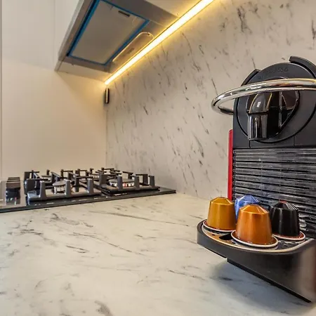 아파트 5th Floor Executive With Balcony And Free Parking 브라쇼브