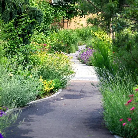 5th Floor Executive With Balcony And Free Parking 아파트