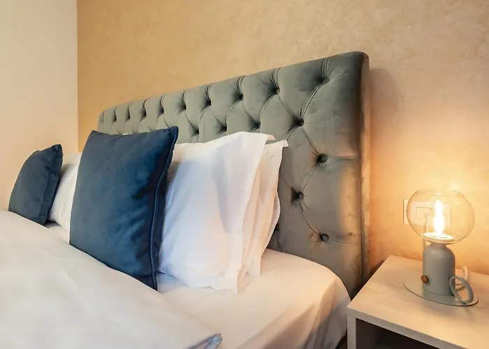 5th Floor Executive With Balcony And Free Parking *