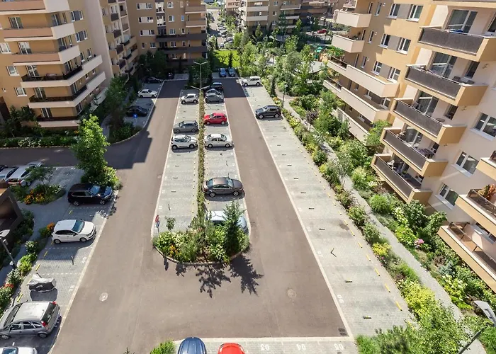 5th Floor Executive With Balcony And Free Parking *